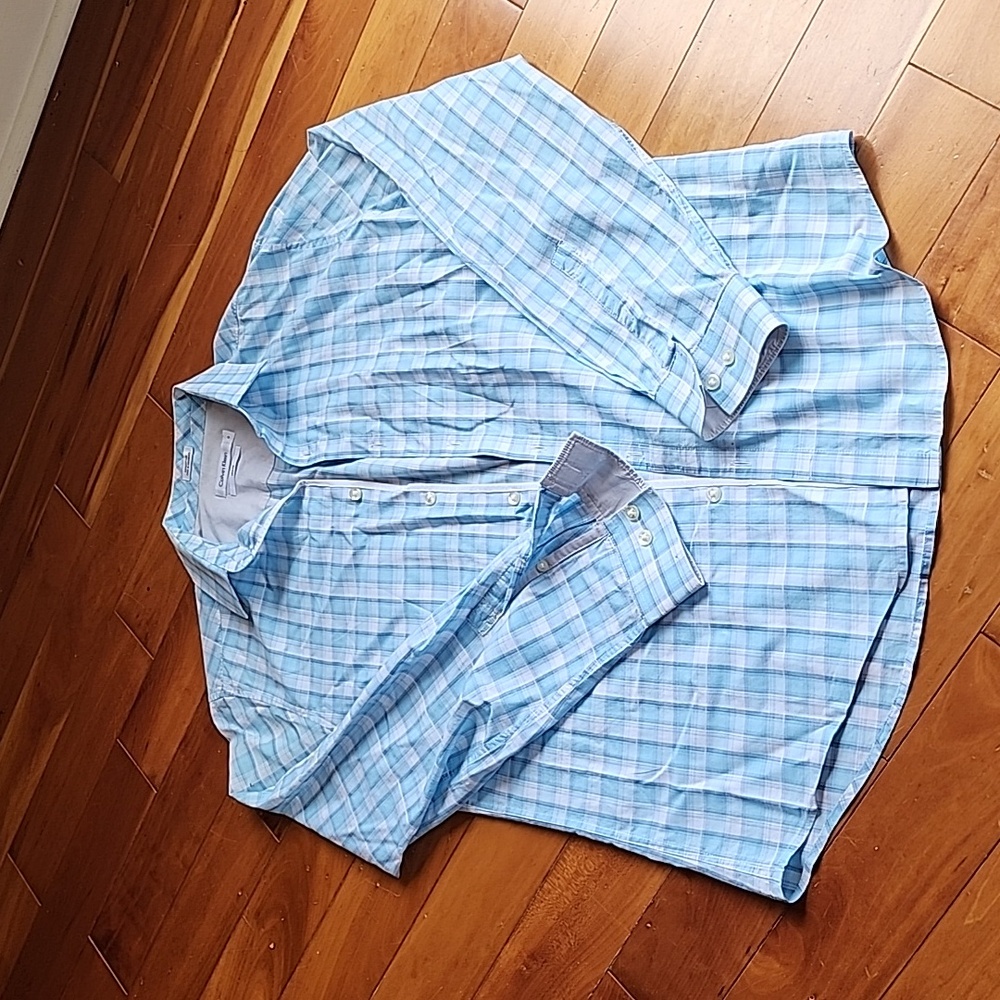 Calvin Klein button down. Sz M